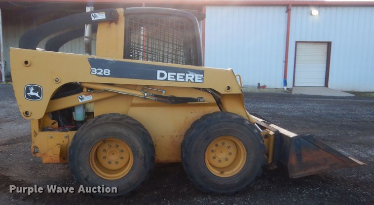 image for item HG9637 2008 John Deere 328  skid steer loader