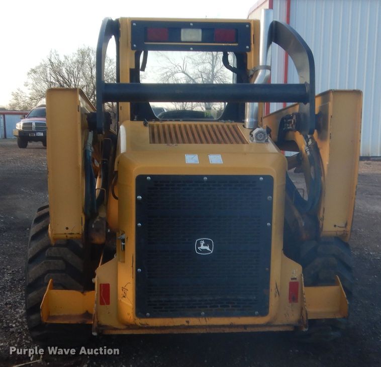 image for item HG9637 2008 John Deere 328  skid steer loader
