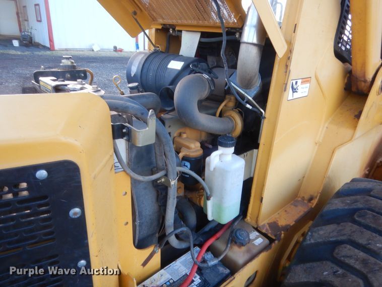 image for item HG9637 2008 John Deere 328  skid steer loader