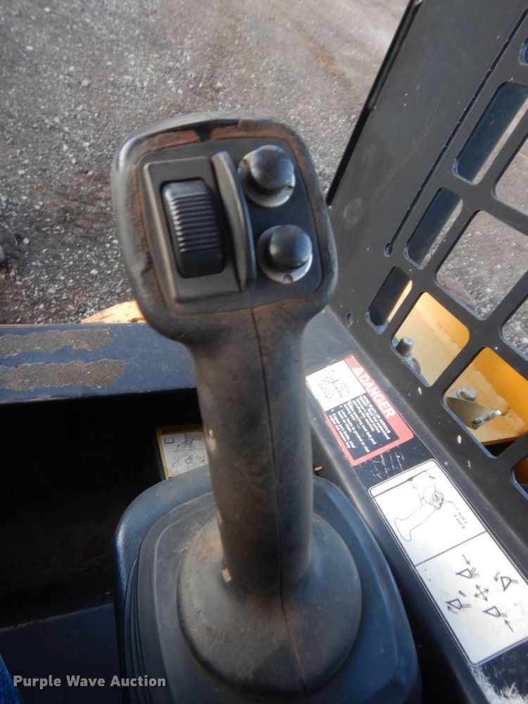 image for item HG9637 2008 John Deere 328  skid steer loader