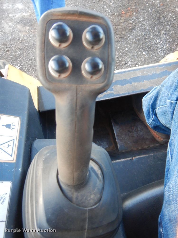 image for item HG9637 2008 John Deere 328  skid steer loader