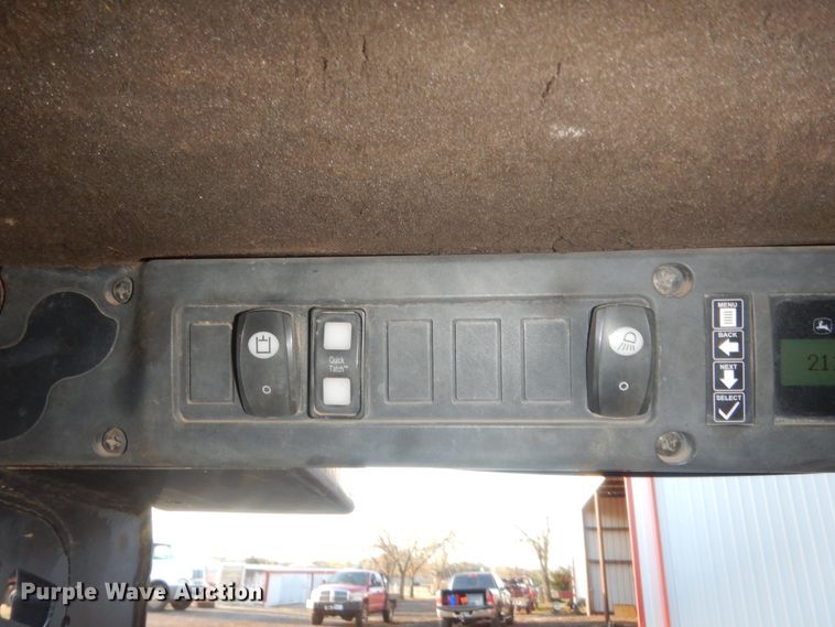 image for item HG9637 2008 John Deere 328  skid steer loader