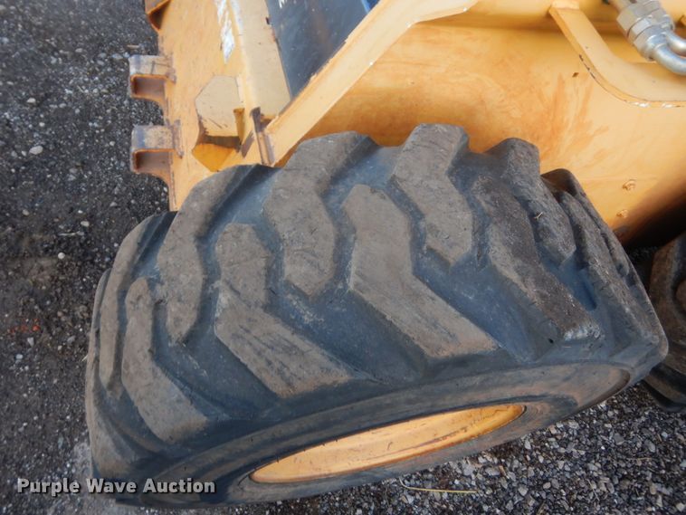 image for item HG9637 2008 John Deere 328  skid steer loader