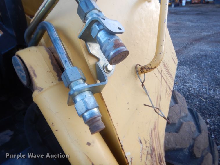 image for item HG9637 2008 John Deere 328  skid steer loader