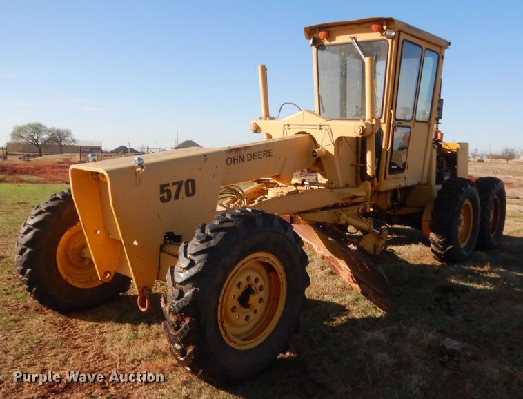 image for item HG9642 John Deere 570  motor grader