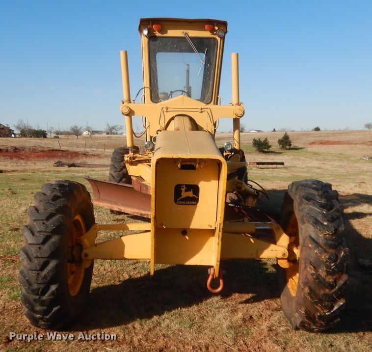 image for item HG9642 John Deere 570  motor grader