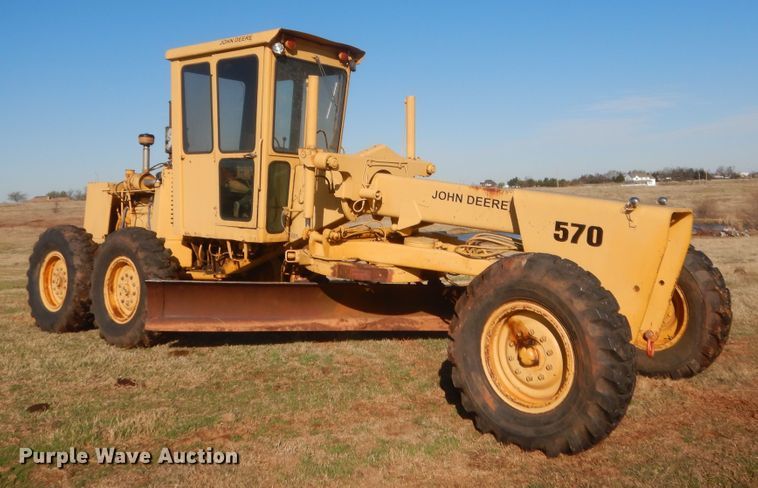 image for item HG9642 John Deere 570  motor grader