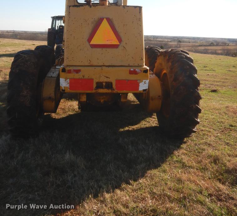 image for item HG9642 John Deere 570  motor grader