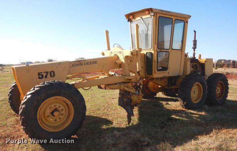 image for item HG9642 John Deere 570  motor grader