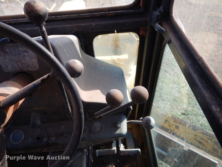 image for item HG9642 John Deere 570  motor grader