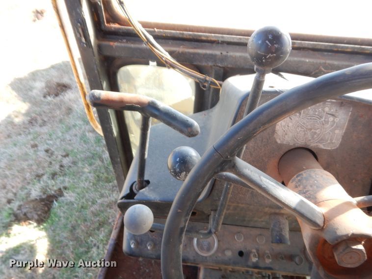 image for item HG9642 John Deere 570  motor grader