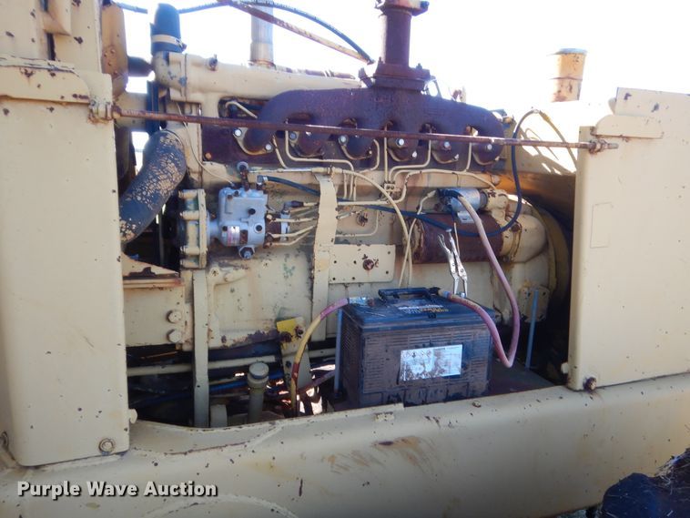 image for item HG9642 John Deere 570  motor grader