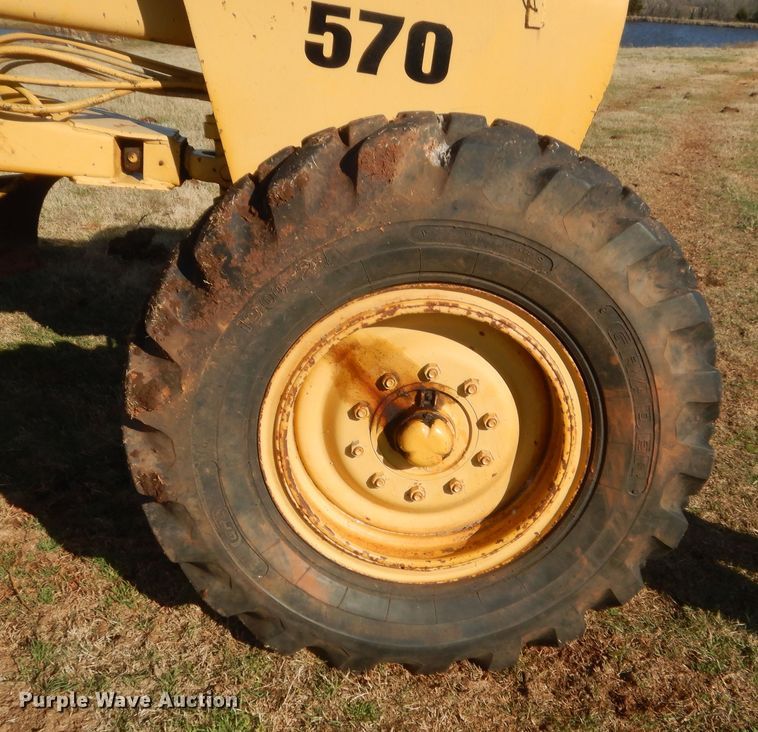 image for item HG9642 John Deere 570  motor grader