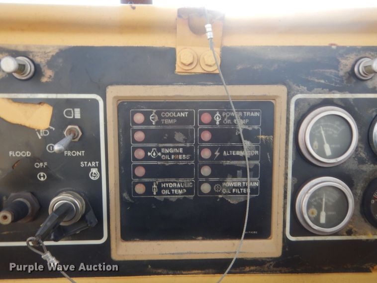 image for item HG9941 1986 Caterpillar D4H LGP  pipelayer