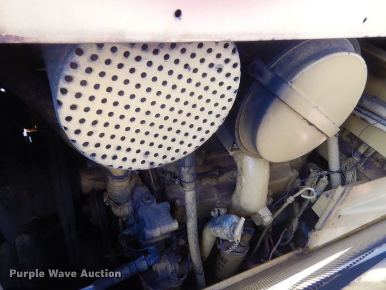 image for item HG9941 1986 Caterpillar D4H LGP  pipelayer