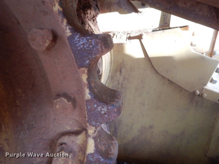 image for item HG9941 1986 Caterpillar D4H LGP  pipelayer