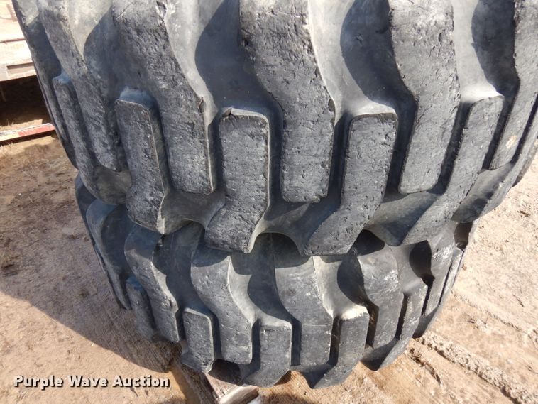 image for item HR9001 (4) Titan 23.5-25 tires