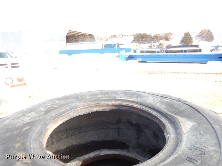 image for item HR9001 (4) Titan 23.5-25 tires