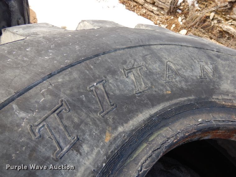 image for item HR9001 (4) Titan 23.5-25 tires