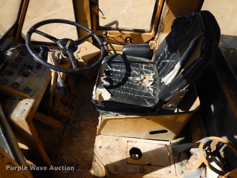 image for item HR9003 1973 Caterpillar 980B  wheel loader