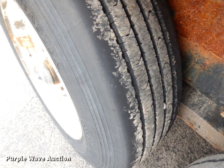 image for item HR9030 2016 Lucon tilt deck equipment trailer