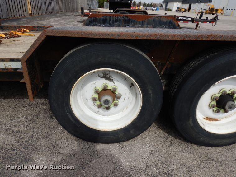 image for item HR9030 2016 Lucon tilt deck equipment trailer