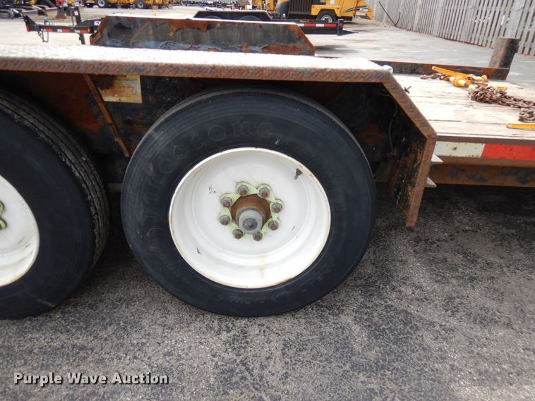 image for item HR9030 2016 Lucon tilt deck equipment trailer