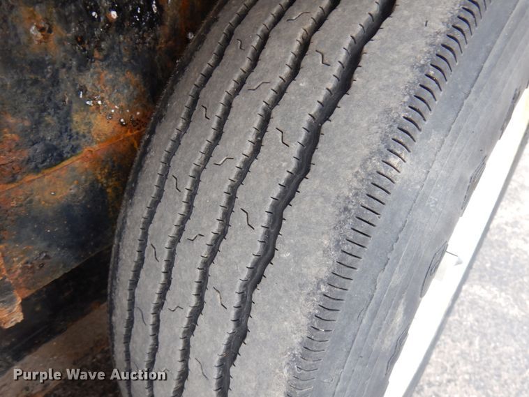 image for item HR9030 2016 Lucon tilt deck equipment trailer