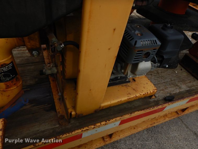 image for item HR9031 2008 Belshe T16 equipment trailer