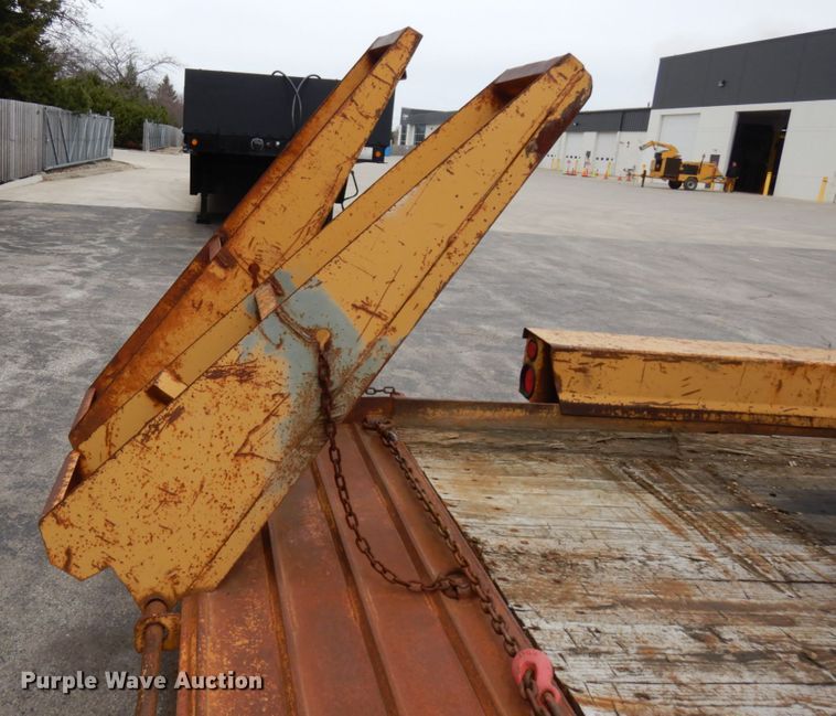 image for item HR9031 2008 Belshe T16 equipment trailer