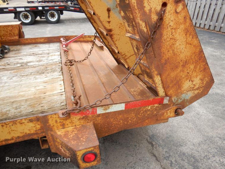 image for item HR9031 2008 Belshe T16 equipment trailer