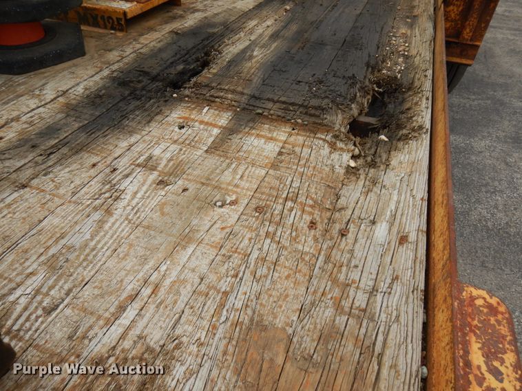 image for item HR9031 2008 Belshe T16 equipment trailer