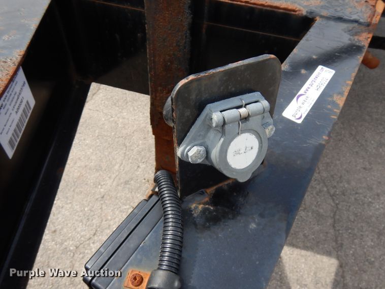 image for item HR9032 2015 Lucon tilt deck equipment trailer