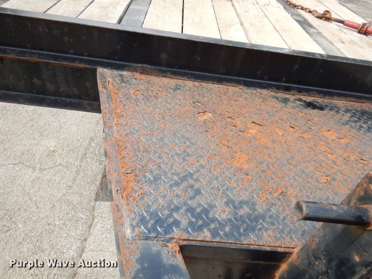 image for item HR9032 2015 Lucon tilt deck equipment trailer