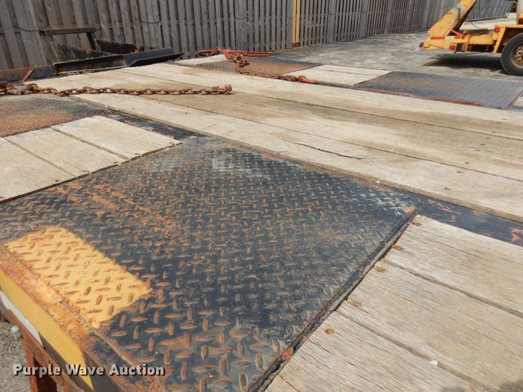 image for item HR9032 2015 Lucon tilt deck equipment trailer