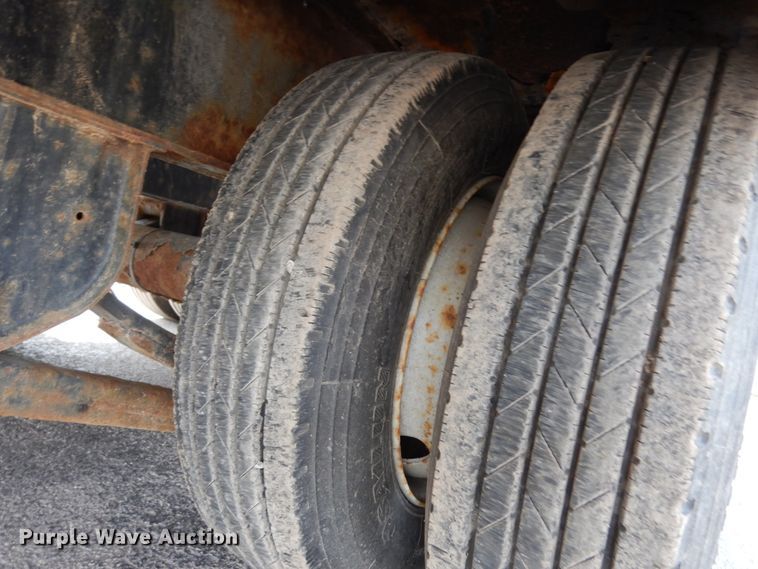 image for item HR9032 2015 Lucon tilt deck equipment trailer