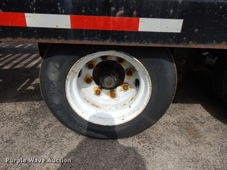 image for item HR9032 2015 Lucon tilt deck equipment trailer