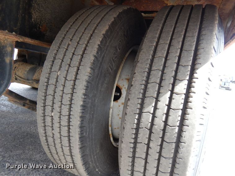 image for item HR9032 2015 Lucon tilt deck equipment trailer