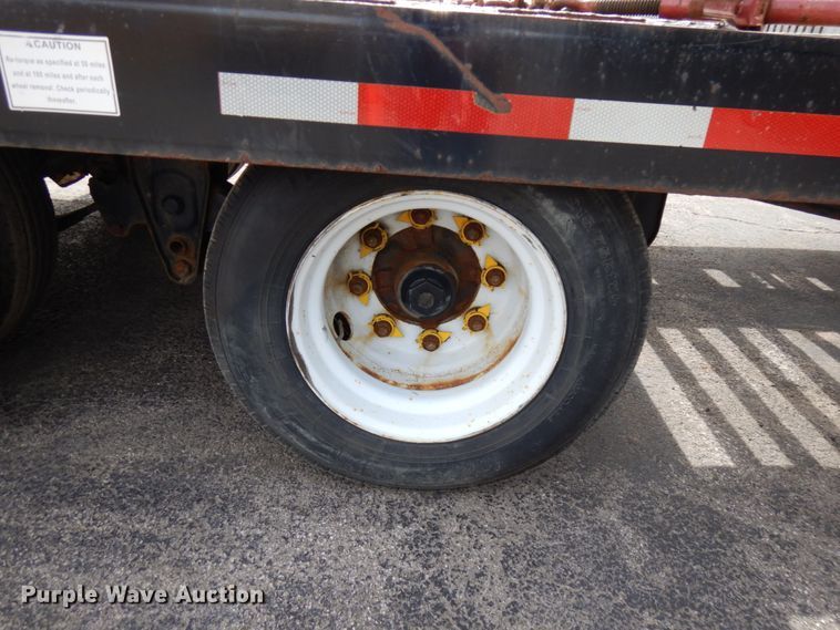 image for item HR9032 2015 Lucon tilt deck equipment trailer