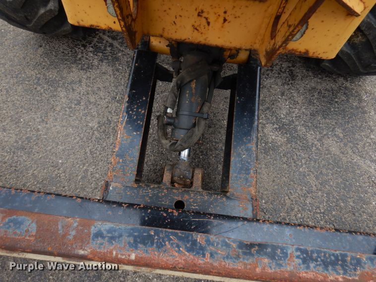 image for item HR9035 2000 Vermeer V3550A  trencher