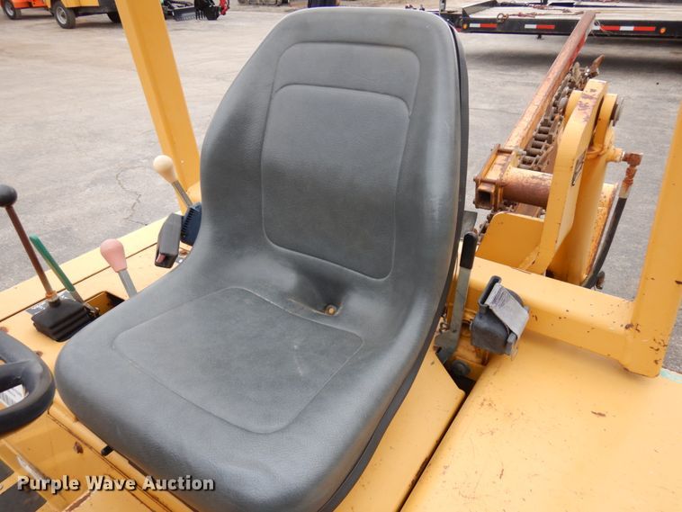 image for item HR9035 2000 Vermeer V3550A  trencher