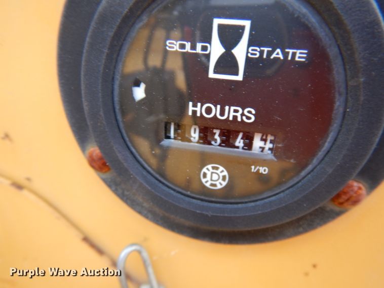 image for item HR9035 2000 Vermeer V3550A  trencher