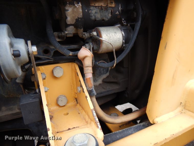 image for item HR9035 2000 Vermeer V3550A  trencher