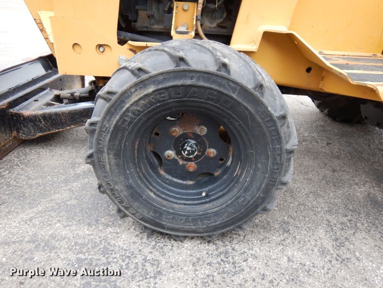 image for item HR9035 2000 Vermeer V3550A  trencher