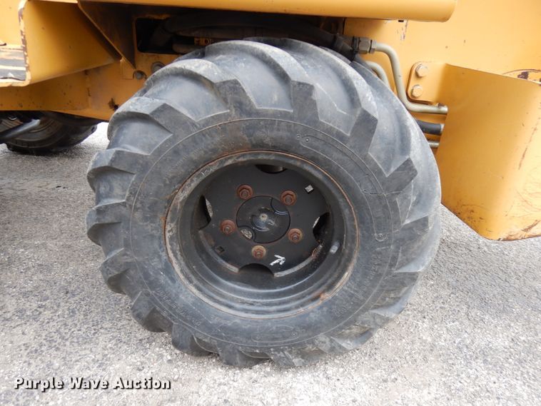 image for item HR9035 2000 Vermeer V3550A  trencher