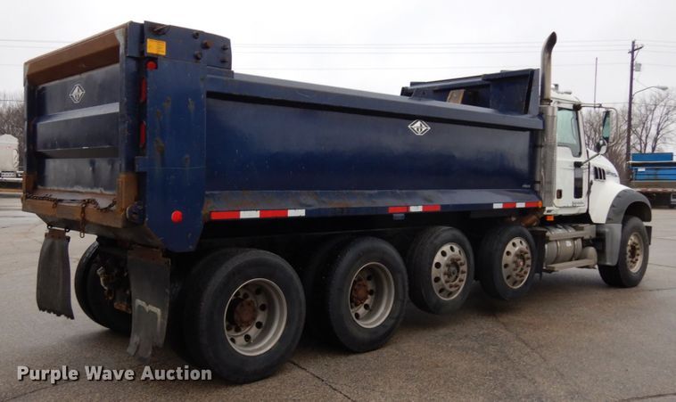 image for item HR9045 2007 Mack GU713  dump truck