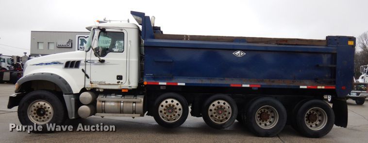 image for item HR9045 2007 Mack GU713  dump truck