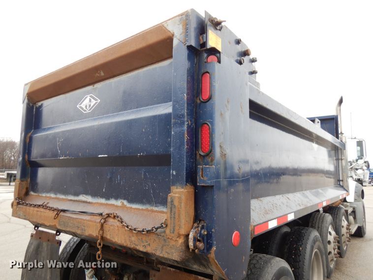 image for item HR9045 2007 Mack GU713  dump truck