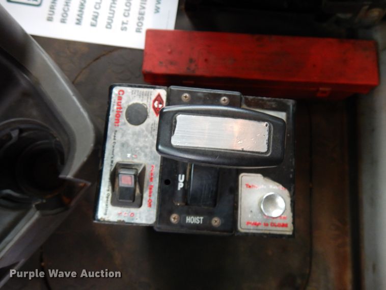 image for item HR9045 2007 Mack GU713  dump truck