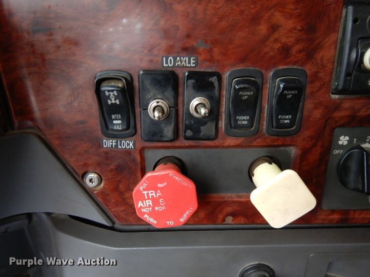 image for item HR9045 2007 Mack GU713  dump truck